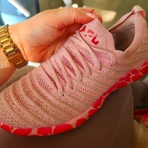 APL Techloom Wave Fusion Pink Leopold Sz 9.5